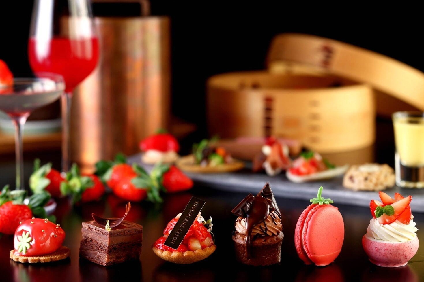 フリーフロー｜ホテル ザ ミツイ キョウト“京都いちご×チョコレート”アフタヌーンティー、焼き立てチョコマドレーヌ