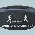 POTR×マイナープラネットニューヨーク、軽量＆撥水仕様のヒップバッグやグラフィック長袖Tシャツ｜写真6