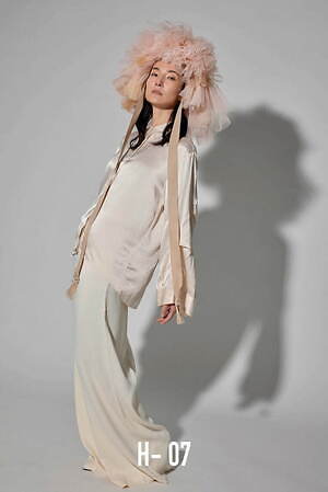 ヒヅメ(HIZUME) 2025年春夏ウィメンズ&メンズコレクション  - 写真8