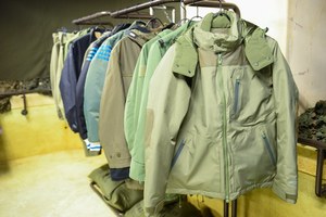 アヴィレックス フラグメントfragment Pool Aoyama MA-1