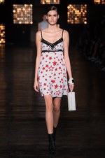 ディーゼル ブラック ゴールド 2015年春夏ウィメンズコレクション - セクシー＆ロックであれ！｜写真26