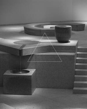 ティー・ティー髙橋大雅"東京初"の展覧会、衣服・彫刻作品やヴィンテージ服飾資料などが草月会館に｜写真13