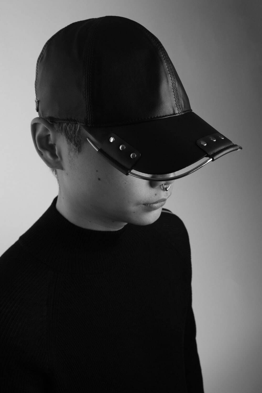 ジョン ローレンス サリバン“名作椅子着想”の限定レザーキャップ ジョン ローレンス サリバン“名作椅子着想”の限定レザーキャップ