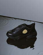 OAO×ハルノブムラタ“ゴールドプレート煌めく”厚底レザースニーカー、オールホワイトorブラック｜写真16