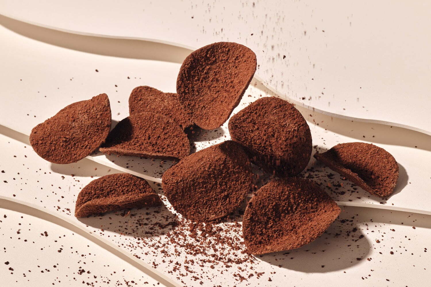 冬限定スイーツ「スノー」高島屋大阪に24年冬初上陸、“まるで粉雪”チョコチップスや生チョコトリュフ