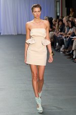 光と色彩が織り成す、エミリオ デ ラ モレナの2011年春夏コレクション：ロンドン・ファッション・ウィーク｜写真6