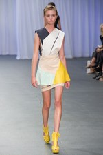 光と色彩が織り成す、エミリオ デ ラ モレナの2011年春夏コレクション：ロンドン・ファッション・ウィーク｜写真9