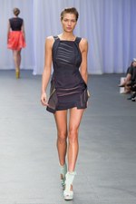 光と色彩が織り成す、エミリオ デ ラ モレナの2011年春夏コレクション：ロンドン・ファッション・ウィーク｜写真14