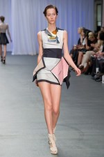 光と色彩が織り成す、エミリオ デ ラ モレナの2011年春夏コレクション：ロンドン・ファッション・ウィーク｜写真16