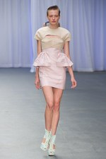 光と色彩が織り成す、エミリオ デ ラ モレナの2011年春夏コレクション：ロンドン・ファッション・ウィーク｜写真17