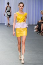 光と色彩が織り成す、エミリオ デ ラ モレナの2011年春夏コレクション：ロンドン・ファッション・ウィーク｜写真20