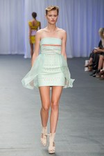 光と色彩が織り成す、エミリオ デ ラ モレナの2011年春夏コレクション：ロンドン・ファッション・ウィーク｜写真21