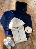 A.P.C.クリスマスプレゼント特集＜予算別＞恋人や家族に贈りたいおしゃれバッグやロゴマフラー｜写真5