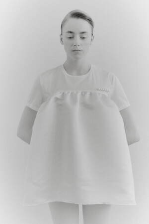 ヒュー・デイ・トゥ・イブニング	(hue DAY TO EVENING) 2025年春夏ウィメンズコレクション  - 写真23