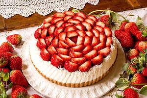 キル フェ ボンの冬限定タルト、“雪の結晶風クリーム”オレンジチョコレートやイチゴショート風｜写真21