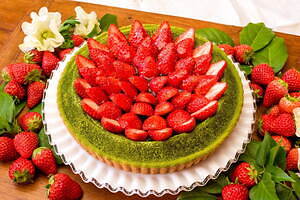 キル フェ ボンの冬限定タルト、“雪の結晶風クリーム”オレンジチョコレートやイチゴショート風｜写真2