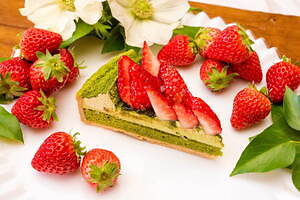 キル フェ ボンの冬限定タルト、“雪の結晶風クリーム”オレンジチョコレートやイチゴショート風｜写真3