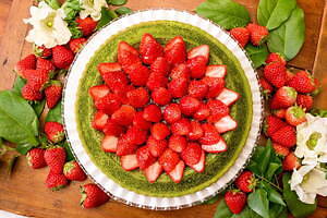 キル フェ ボンの冬限定タルト、“雪の結晶風クリーム”オレンジチョコレートやイチゴショート風｜写真1