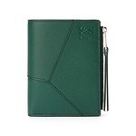 ロエベのメンズ財布、“幾何学ライン”の二つ折り財布＆マルチカラーのカードホルダー｜写真3