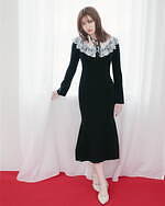 スナイデル24年クリスマス、“ふわふわ＆キラキラ”シャギーカーディガンやレース襟のワンピース｜写真3