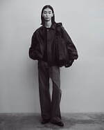 シュタイン 2025年春夏コレクション - ミニマルな佇まいに引き立つ階調｜写真54