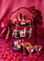 リーガロイヤルホテル東京「真紅のバラ」苺アフタヌーンティー、とちあいかのタルトなど真っ赤なスイーツ｜写真1