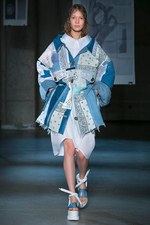 MM6 メゾン マルタン マルジェラ 2015年春夏コレクション - 交差するアメリカと日本の文化｜写真17