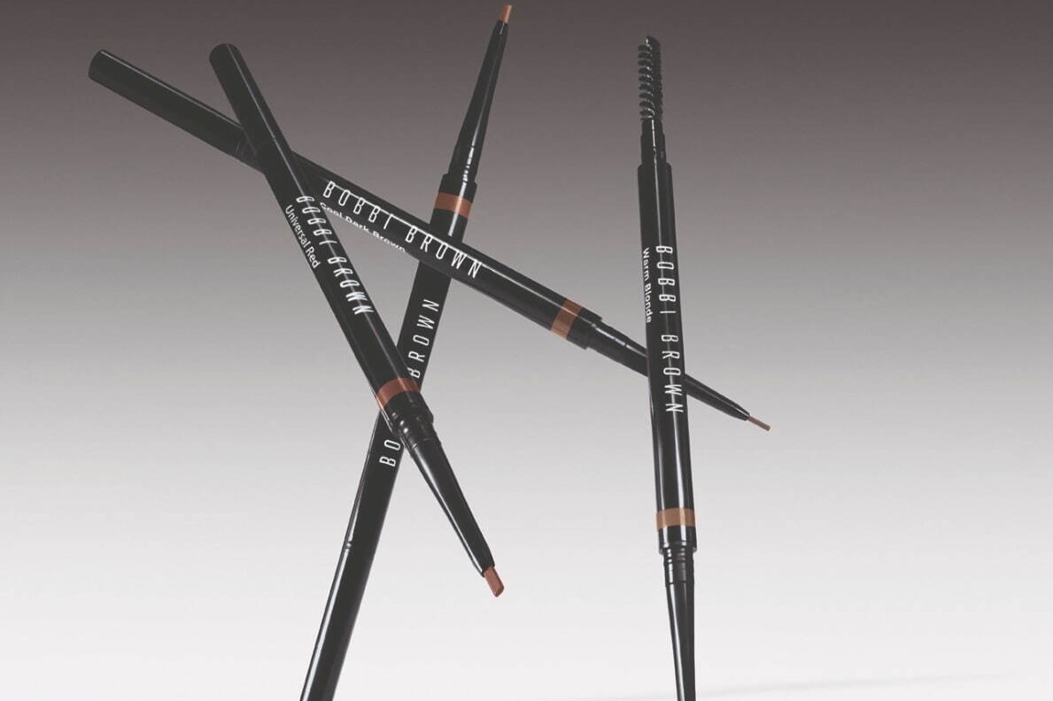 アイブロウ｜ボビイ ブラウン25年春コスメ、人気アイブロウペンシルがよりスリムに！“美しい眉”描く新12色