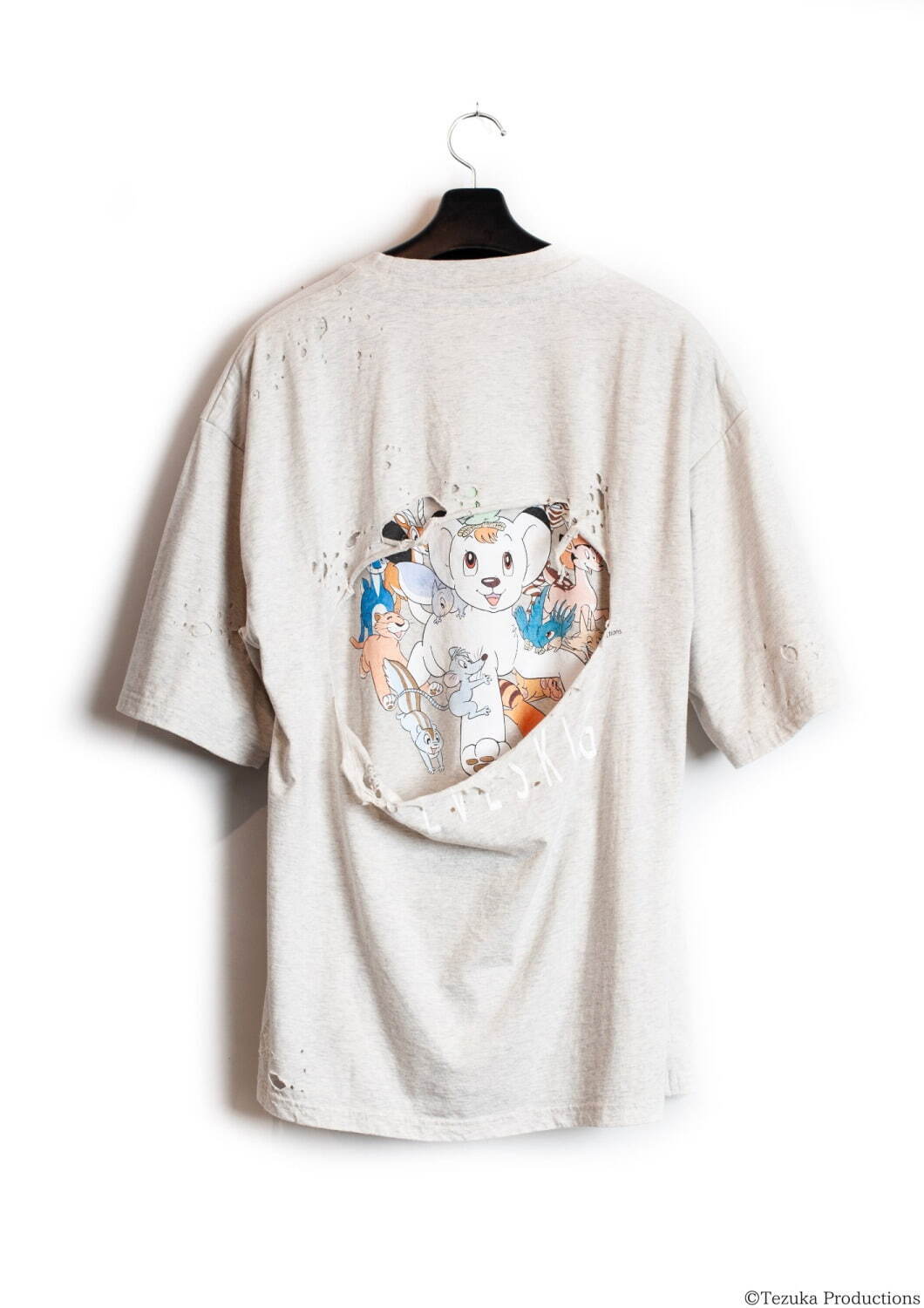 セヴシグ「ジャングル大帝」“レオの目”刺繍入りTシャツや