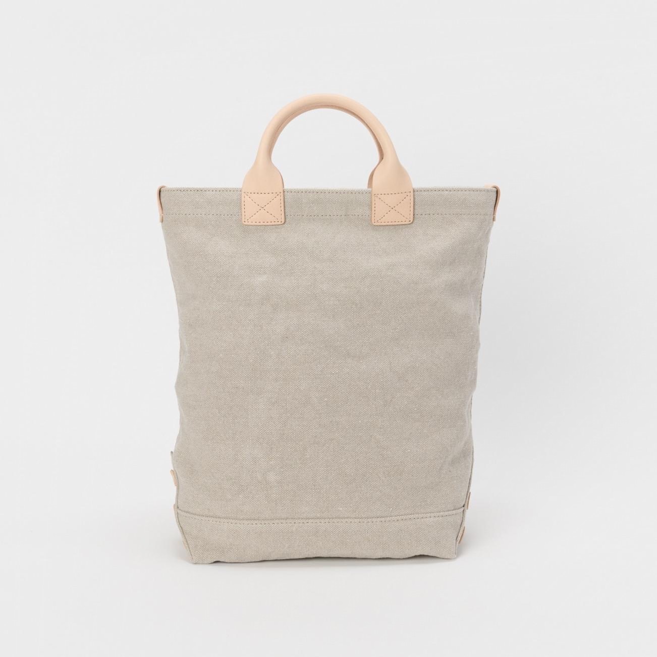 エンダースキーマの25年冬春、“ハイヒール”フォルムのチェーンバッグ＆型押しレザーのミニ財布など｜写真55