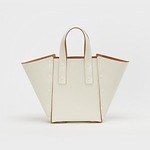 エンダースキーマの25年冬春、“ハイヒール”フォルムのチェーンバッグ＆型押しレザーのミニ財布など｜写真33