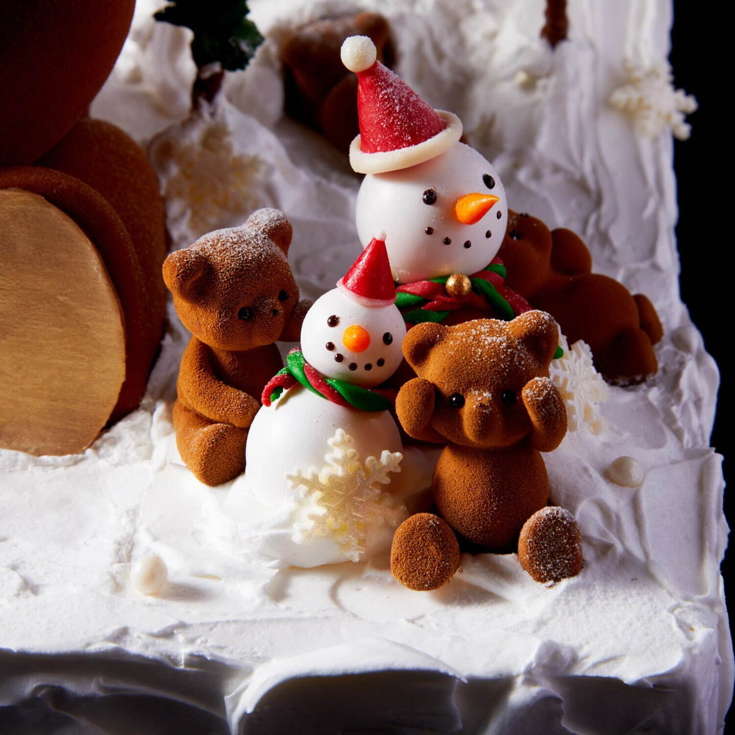 ルワンジュ東京の24年クリスマスケーキ、煙突から“クマ”が顔を出すケーキや雪だるまのチーズタルト｜写真11