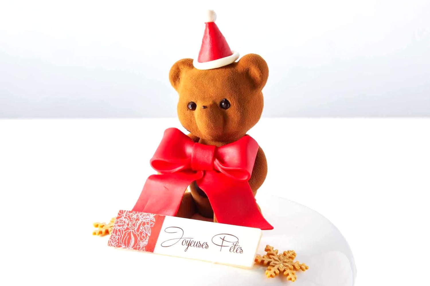 クリスマスケーキ｜ルワンジュ東京の24年クリスマスケーキ、煙突から“クマ”が顔を出すケーキや雪だるまのチーズタルト