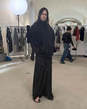 バレンシアガ(BALENCIAGA) 2025年秋ウィメンズ&メンズコレクション  - 写真3