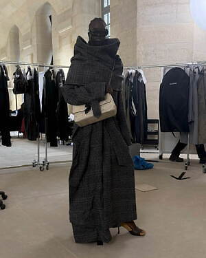 バレンシアガ(BALENCIAGA) 2025年秋ウィメンズ&メンズコレクション  - 写真11