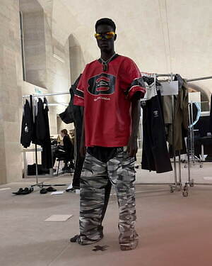 バレンシアガ(BALENCIAGA) 2025年秋ウィメンズ&メンズコレクション  - 写真37