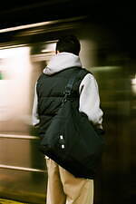 サタデーズ ニューヨークシティ×POTR、“陰影”シワ加工ナイロンの2WAYバッグやウォレット｜写真39