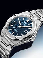現行 IWC インヂュニア オートマティック 40 純正コマ IWCの腕時計「インヂュニア・オートマティック 40」24年新作