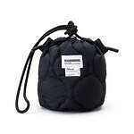 ネイバーフッド×ナンガ、防水透湿素材“オーロラテックス”ダウンジャケット＆瓢箪キルトの巾着バッグ｜写真1