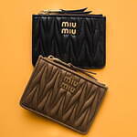 【MiuMiu】マテラッセレザー 財布 51qRItJAcbL._AC_SY200_QL15_.jpg