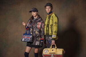 マーク ＆ ロナ(MARK & LONA) 2022-23年秋冬ウィメンズ&メンズコレクション  - 写真17