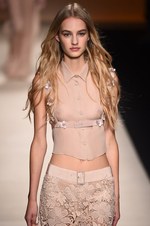 アルベルタ フェレッティ 2015春夏コレクション - 自然への賛美と躍動的なフローラルボヘミアン｜写真3