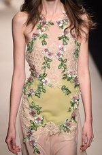 アルベルタ フェレッティ 2015春夏コレクション - 自然への賛美と躍動的なフローラルボヘミアン｜写真18