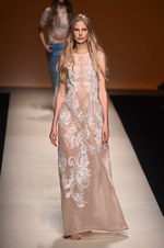 アルベルタ フェレッティ 2015春夏コレクション - 自然への賛美と躍動的なフローラルボヘミアン｜写真21