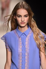 アルベルタ フェレッティ 2015春夏コレクション - 自然への賛美と躍動的なフローラルボヘミアン｜写真38