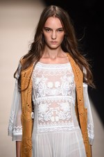 アルベルタ フェレッティ 2015春夏コレクション - 自然への賛美と躍動的なフローラルボヘミアン｜写真63