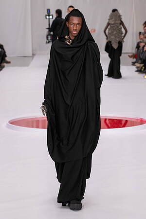 ユイマナカザト オートクチュール(YUIMA NAKAZATO Haute Couture ) 2024年春夏ウィメンズ&メンズコレクション  - 写真13