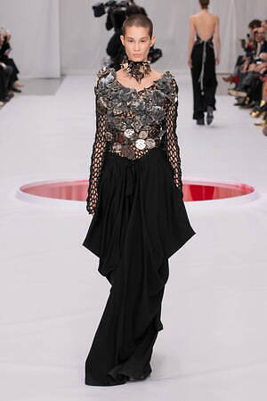 ユイマナカザト オートクチュール(YUIMA NAKAZATO Haute Couture ) 2024年春夏ウィメンズ&メンズコレクション  - 写真16