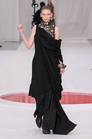 ユイマナカザト オートクチュール(YUIMA NAKAZATO Haute Couture ) 2024年春夏ウィメンズ&メンズコレクション  - 写真18