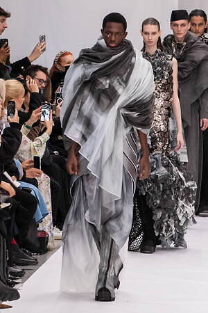 ユイマナカザト オートクチュール(YUIMA NAKAZATO Haute Couture ) 2024年春夏ウィメンズ&メンズコレクション  - 写真28